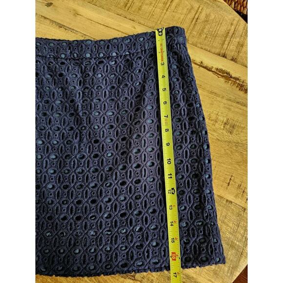 J. Crew Eyelet Mini Skirt Women's Size 4 Navy Blue Cotton Preppy Coastal - Picture 6 of 6